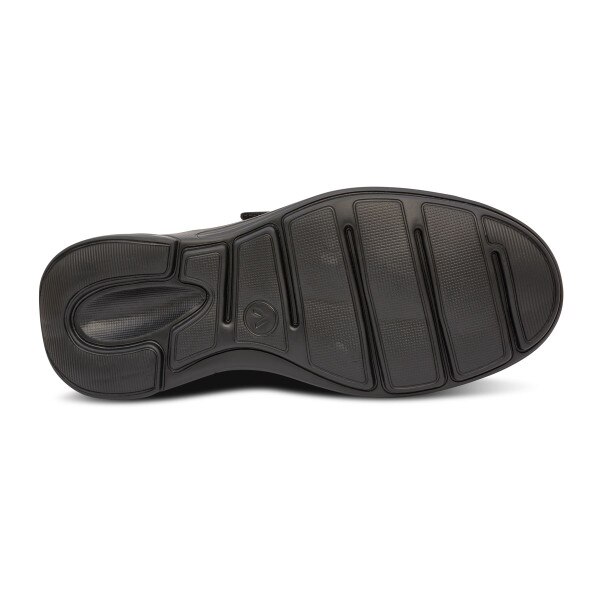 No. 28 Casual Oxford in Black